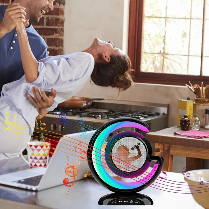 Dispozitiv Karaoke All-in-One, cu Boxa Bluetooth, 1 Microfon, Iluminare RGB Led, Slot Card, Conectare la Smartphone