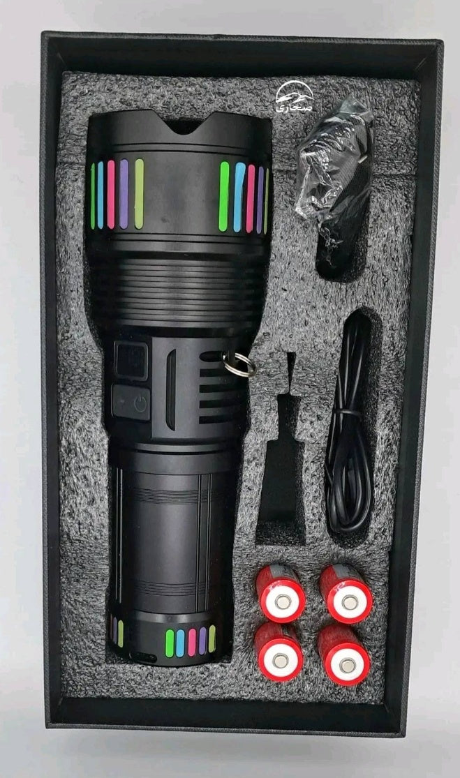 Lanterna de mana aluminiu,foarte puternica ,LED laser , 5 moduri de intensitate a luminii, USB