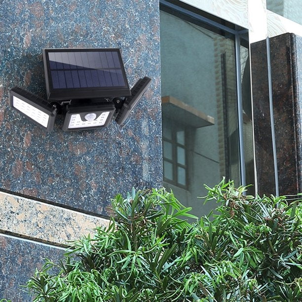 Set 3 x PROIECTOR SOLAR 3 CASETE, 74 LED-uri si senzor de miscare